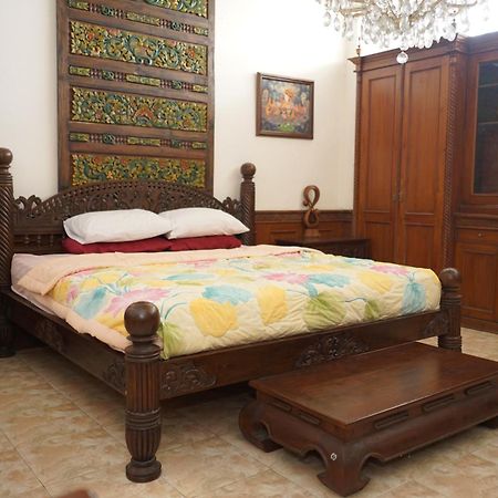 Rumah Pesik Art Heritage Gondowulung المظهر الخارجي الصورة
